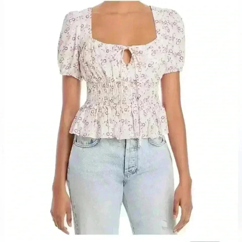 (NWT) WAYF - Floral Print Smocked Waist Top & Puff Sleeves